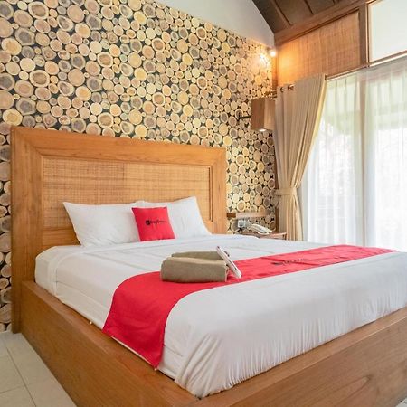 Reddoorz Plus @ Raya Senggigi Lombok Exterior photo