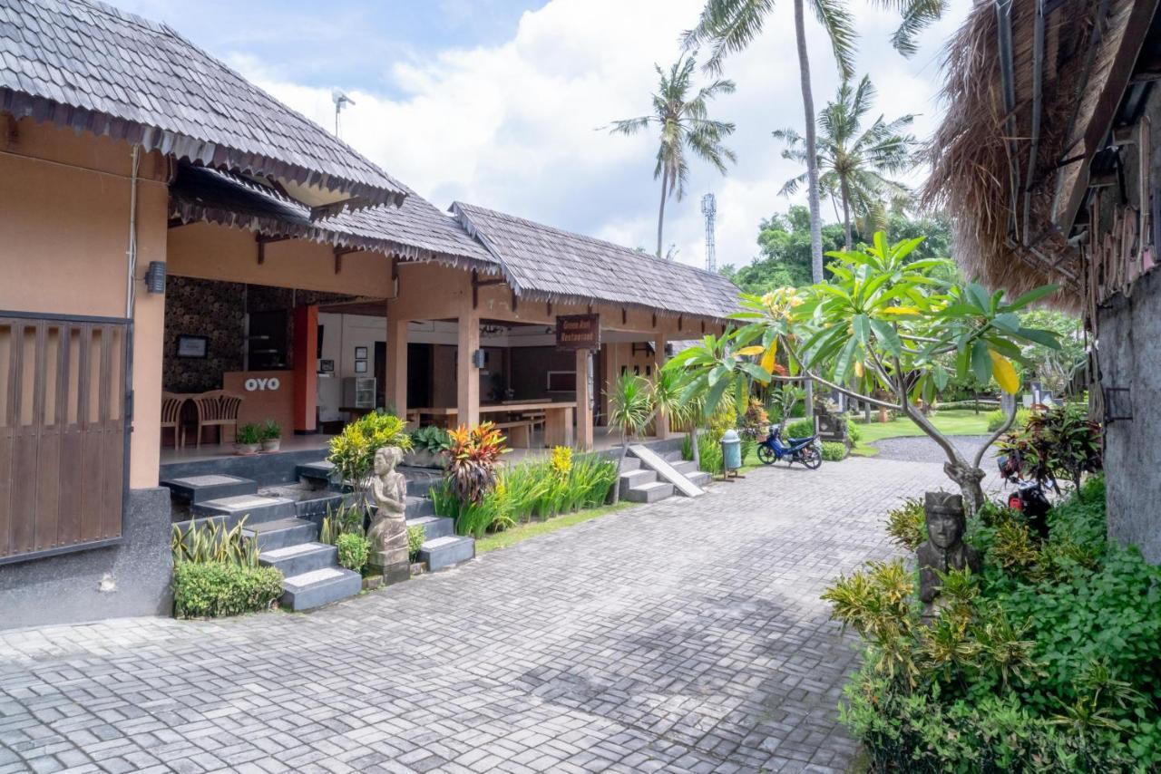Reddoorz Plus @ Raya Senggigi Lombok Exterior photo