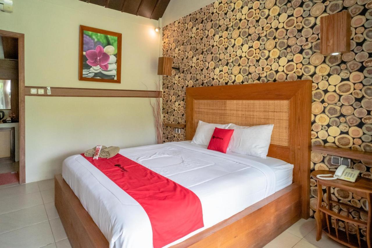 Reddoorz Plus @ Raya Senggigi Lombok Exterior photo