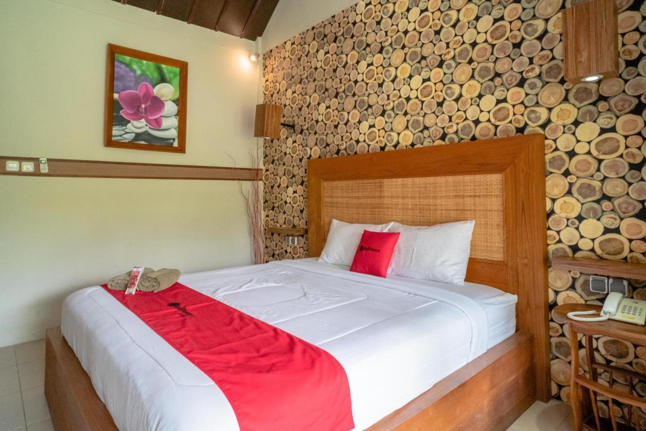 Reddoorz Plus @ Raya Senggigi Lombok Exterior photo