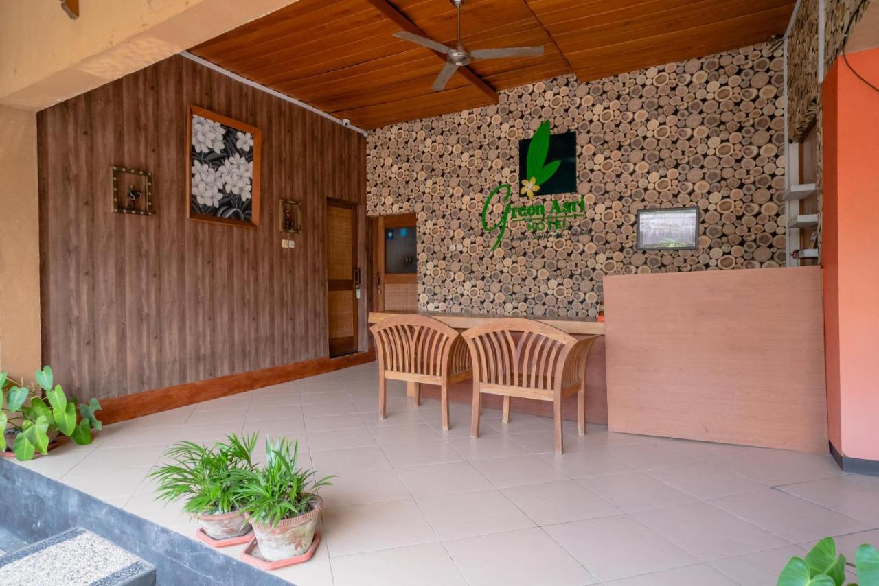 Reddoorz Plus @ Raya Senggigi Lombok Exterior photo