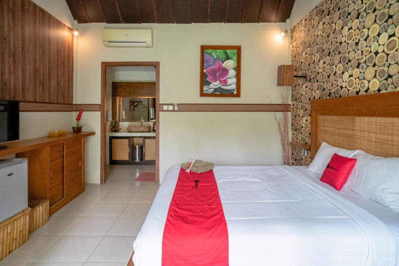 Reddoorz Plus @ Raya Senggigi Lombok Exterior photo