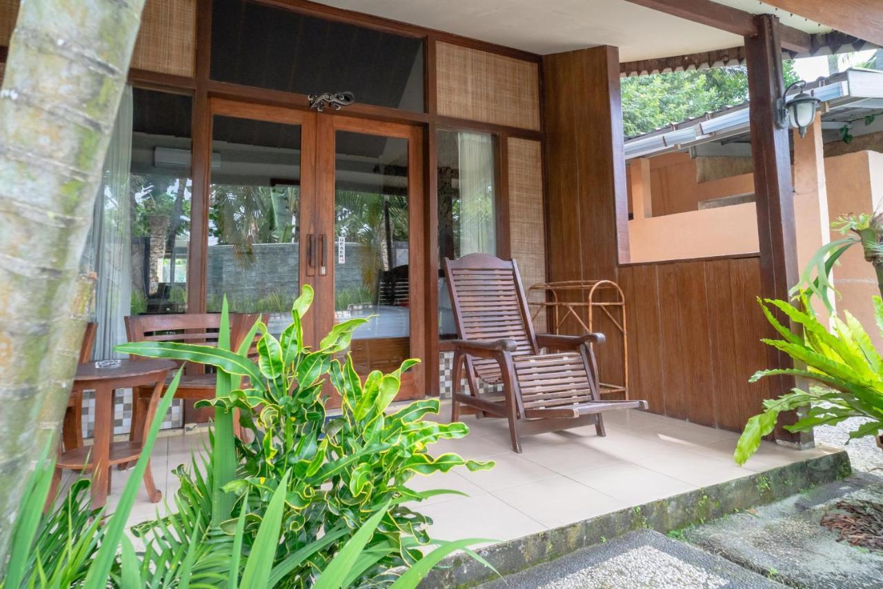Reddoorz Plus @ Raya Senggigi Lombok Exterior photo