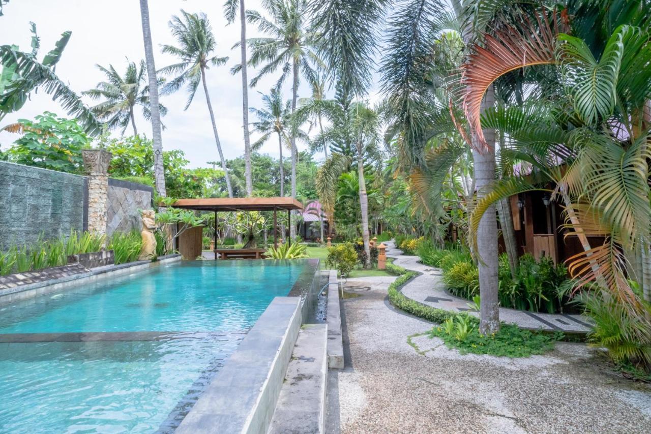 Reddoorz Plus @ Raya Senggigi Lombok Exterior photo