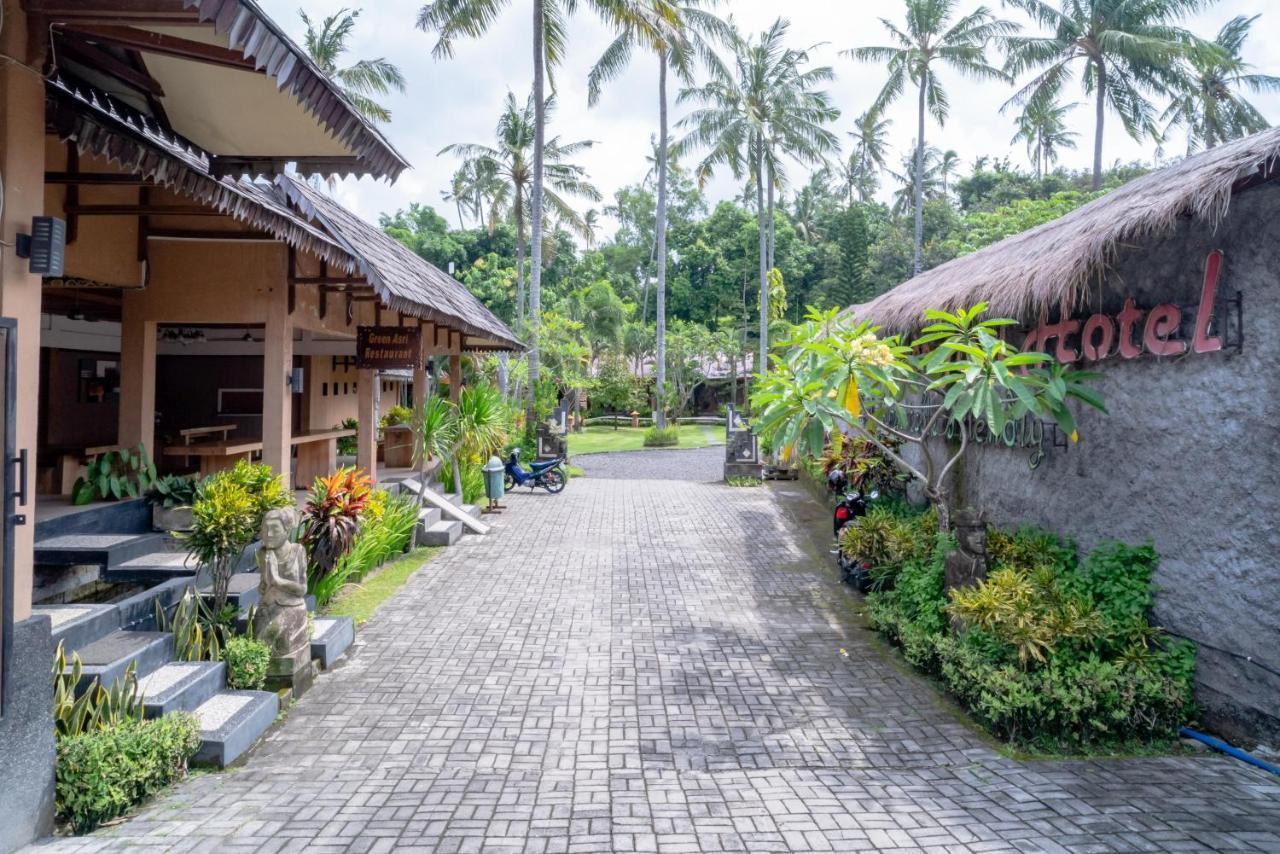 Reddoorz Plus @ Raya Senggigi Lombok Exterior photo